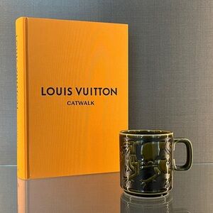 Hornsea Pottery Mug. Prince of Wales Beaker 
John Clappison Design. Dragons.